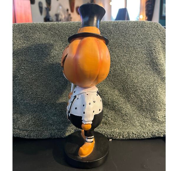New Halloween Pumpkin Head Holding Lollipop Figurine Cynthia Rowley - Picture 6 of 9